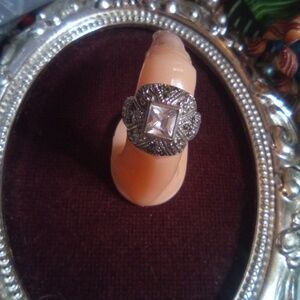 Fashion ring